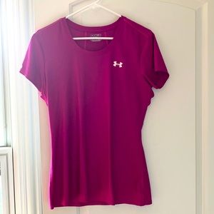 Under Armour Large Athletic Top